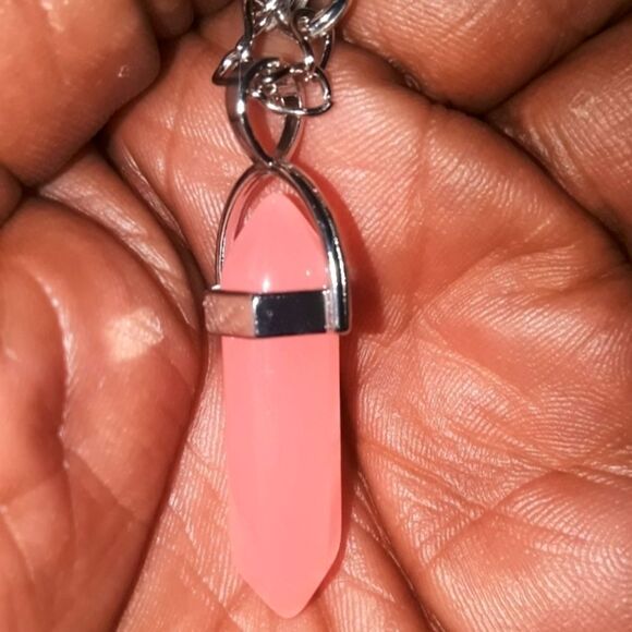 Hand crafted glow in the dark pendant necklace - Picture 4 of 7